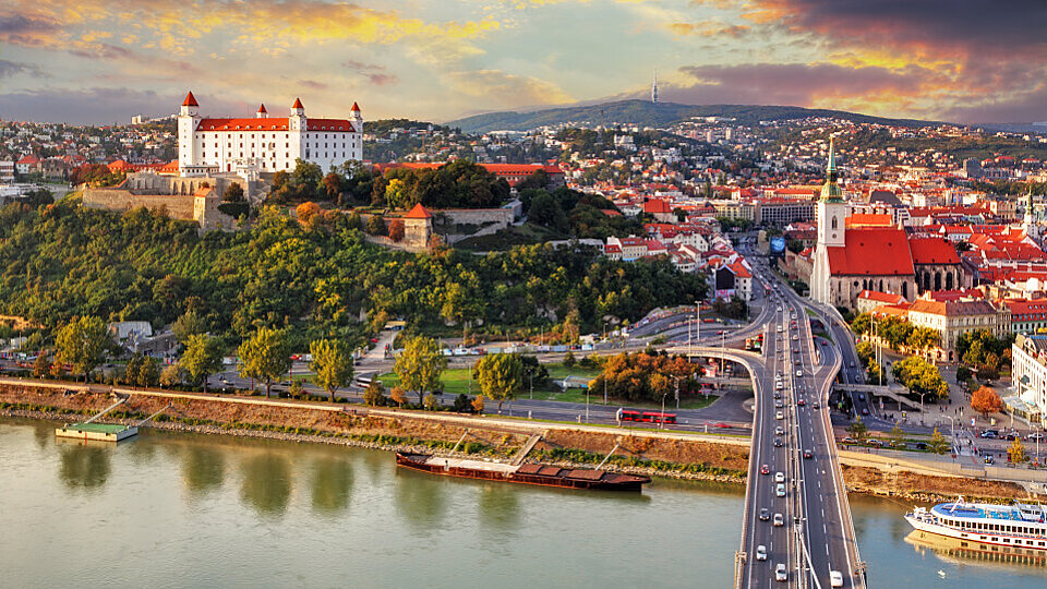 /images/r/bratislava_slovakia/c960x540g0-0-959-540/bratislava_slovakia.jpg