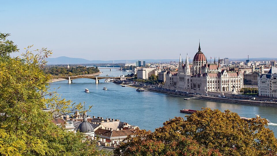 /images/r/budapest-hungary/c960x540/budapest-hungary.jpg