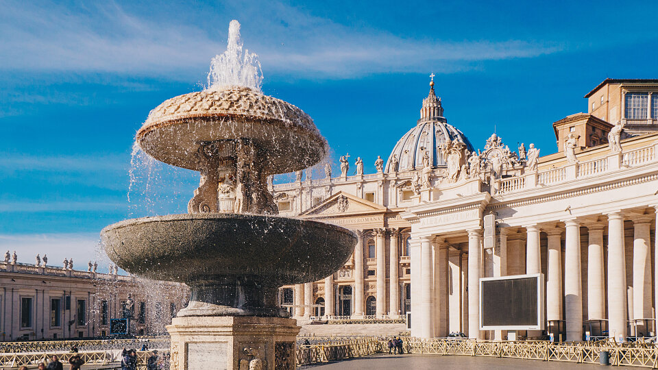 /images/r/vatican_rome_italy-2/c960x540g0-54-4085-2352/vatican_rome_italy-2.jpg